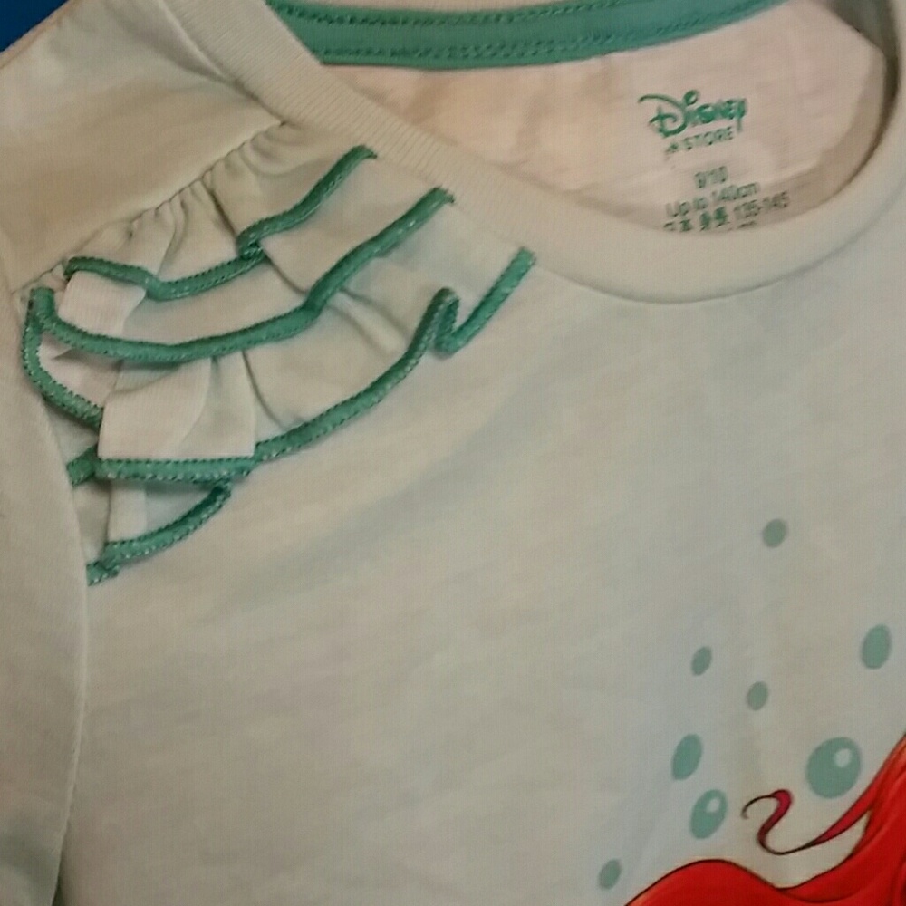 Disney the Little Mermaid Ariel Pajama set - Picture 3 of 7